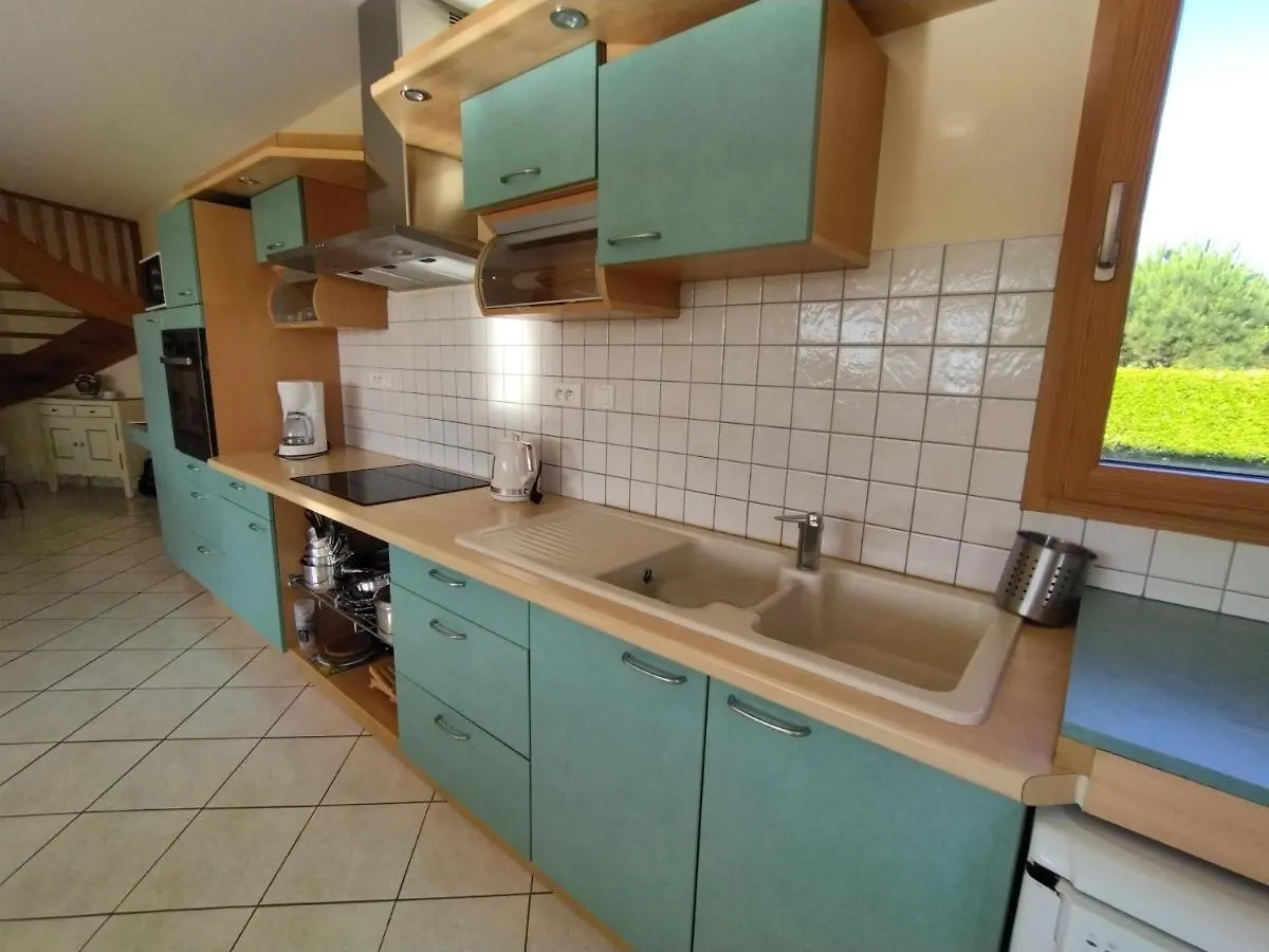 Holiday home Maison Familiale Jardin A 700M Des Plages Ty Nowen Tregunc